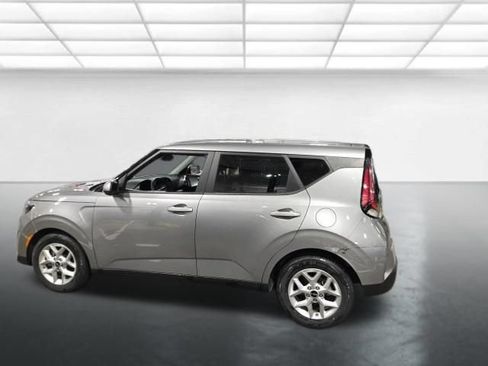 Used 2024 Kia Soul LX w/ Option Group 015 FWD image 8