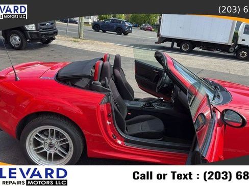 Used 2010 MAZDA MX-5 Miata Sport RWD image 33