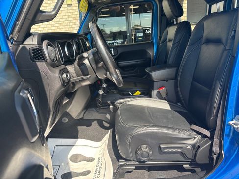 Used 2021 Jeep Wrangler Unlimited Sport AWD/4WD image 3