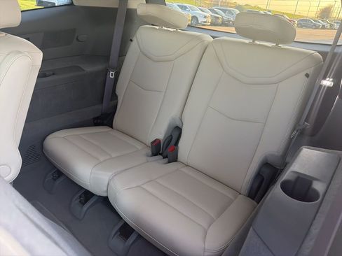 Used 2024 Cadillac XT6 Premium Luxury w/ Technology Package image 11