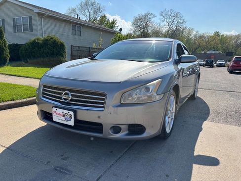 Used 2009 Nissan Maxima 3.5 S image 2