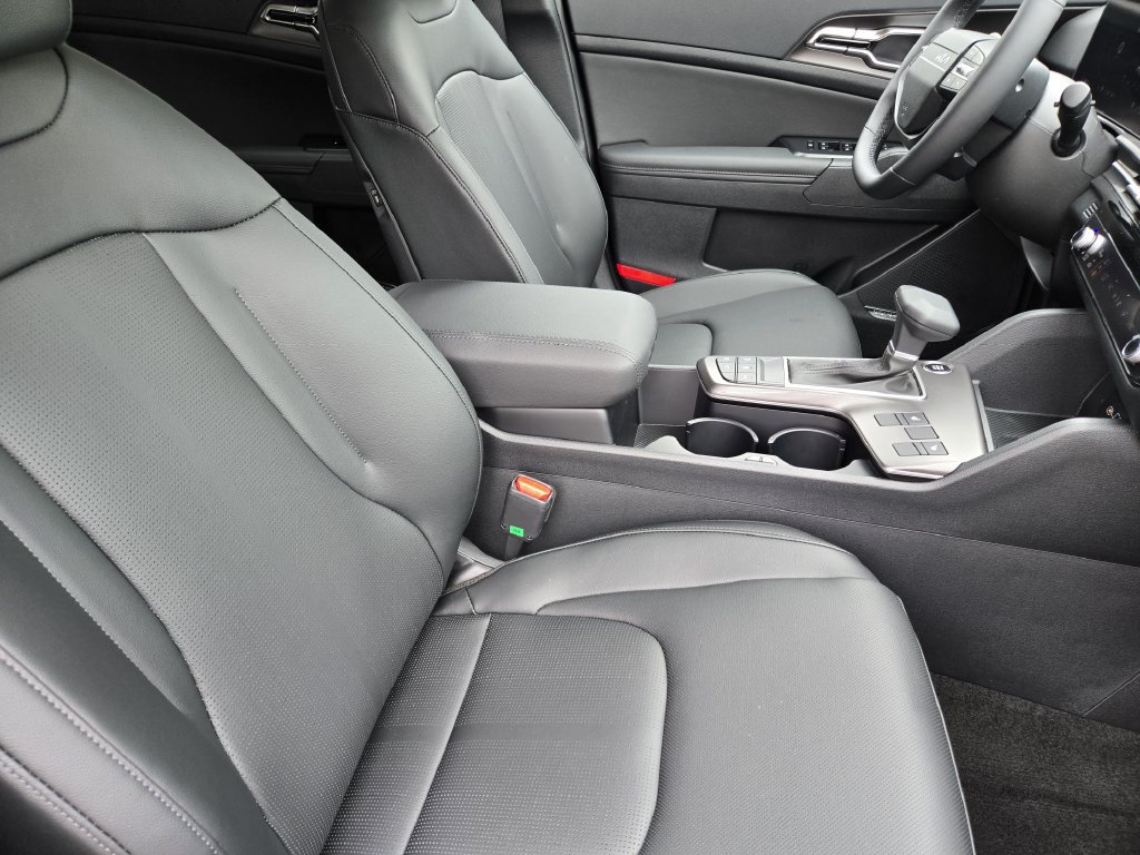 New 2026 Kia Sportage SX FWD image 11