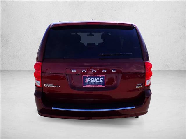 Used 2017 Dodge Grand Caravan SXT w/ Rear Park Assist Package FWD image 3