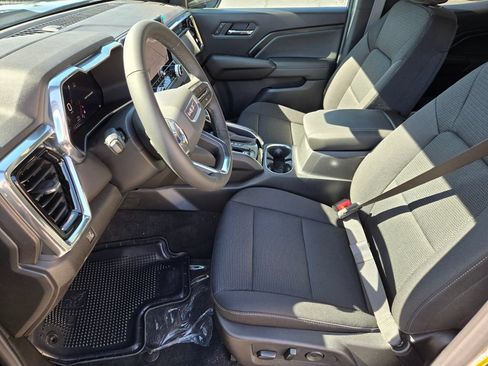 New 2026 GMC Canyon Elevation w/ Convenience Package RWD image 6