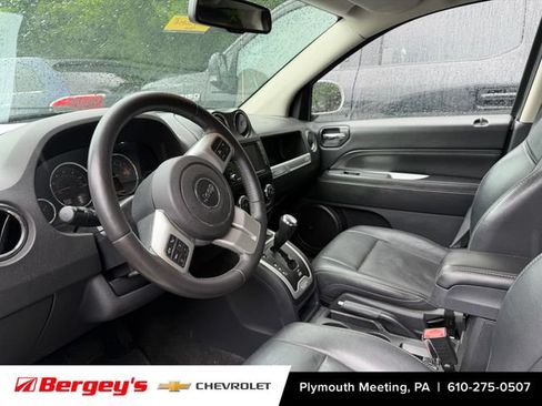Used 2015 Jeep Compass Limited AWD/4WD image 3