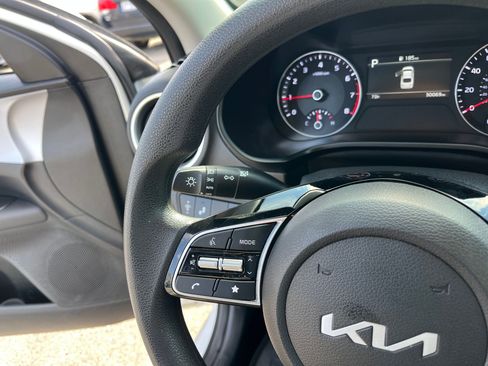 Used 2024 Kia Forte LXS w/ LXS Technology Package image 29