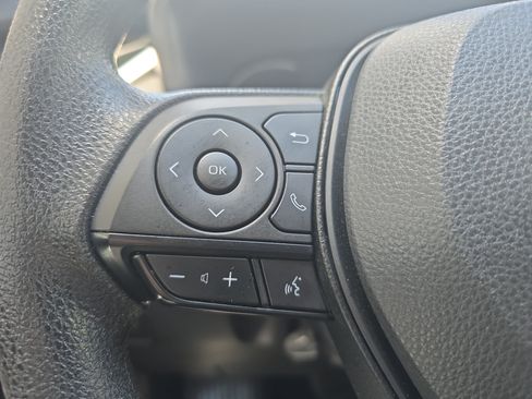 Used 2023 Toyota RAV4 LE FWD image 17