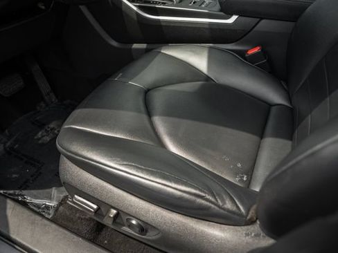 Used 2020 Toyota Highlander XLE AWD/4WD image 33