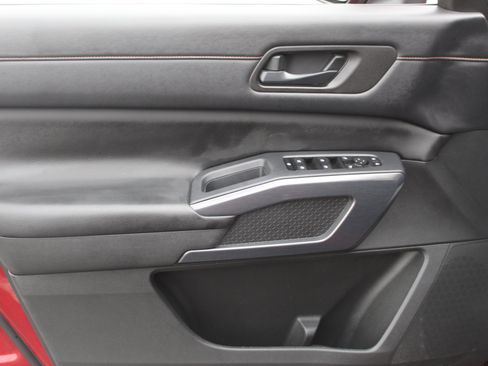 Used 2024 Nissan Pathfinder Rock Creek image 11