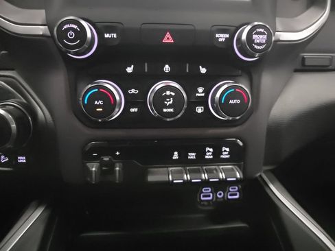 Used 2020 RAM 1500 Big Horn AWD/4WD image 24