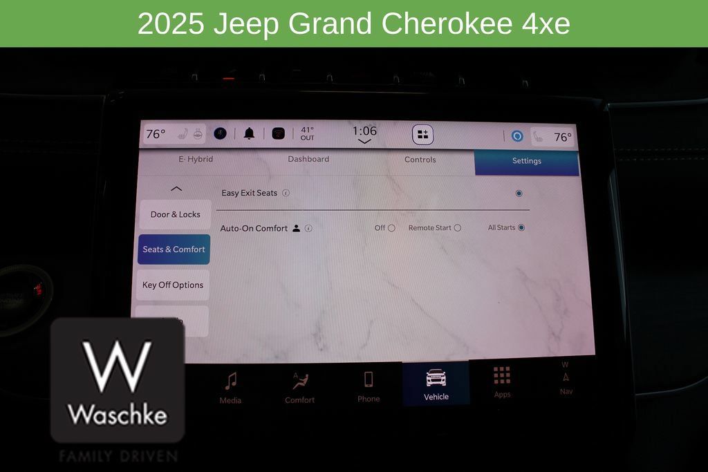 New 2025 Jeep Grand Cherokee Limited 4xe w/ Trailer Tow Package AWD/4WD image 55