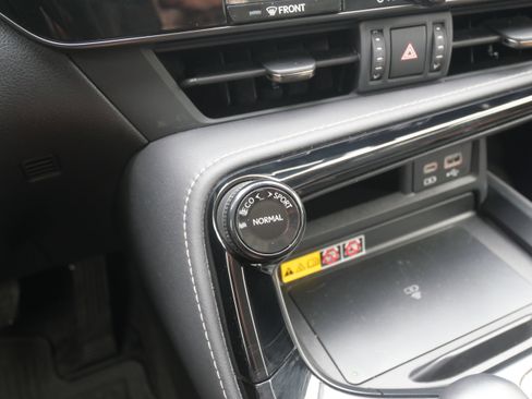 Certified 2024 Lexus NX 250 FWD w/ Premium Package image 18