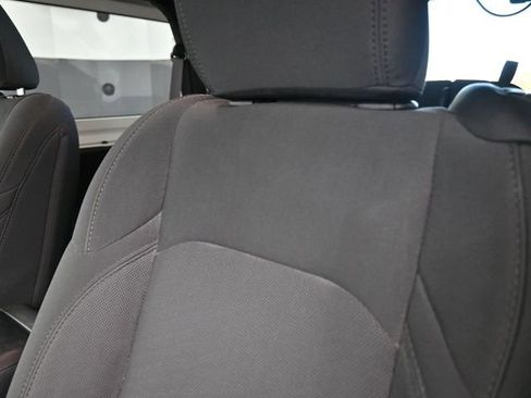 Used 2022 Jeep Wrangler Sport image 19