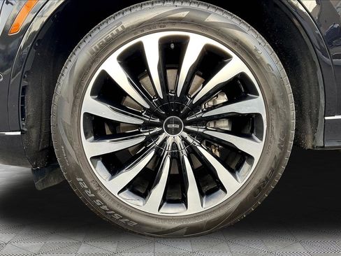 Used 2023 Lincoln Aviator Black Label Grand Touring AWD/4WD image 35