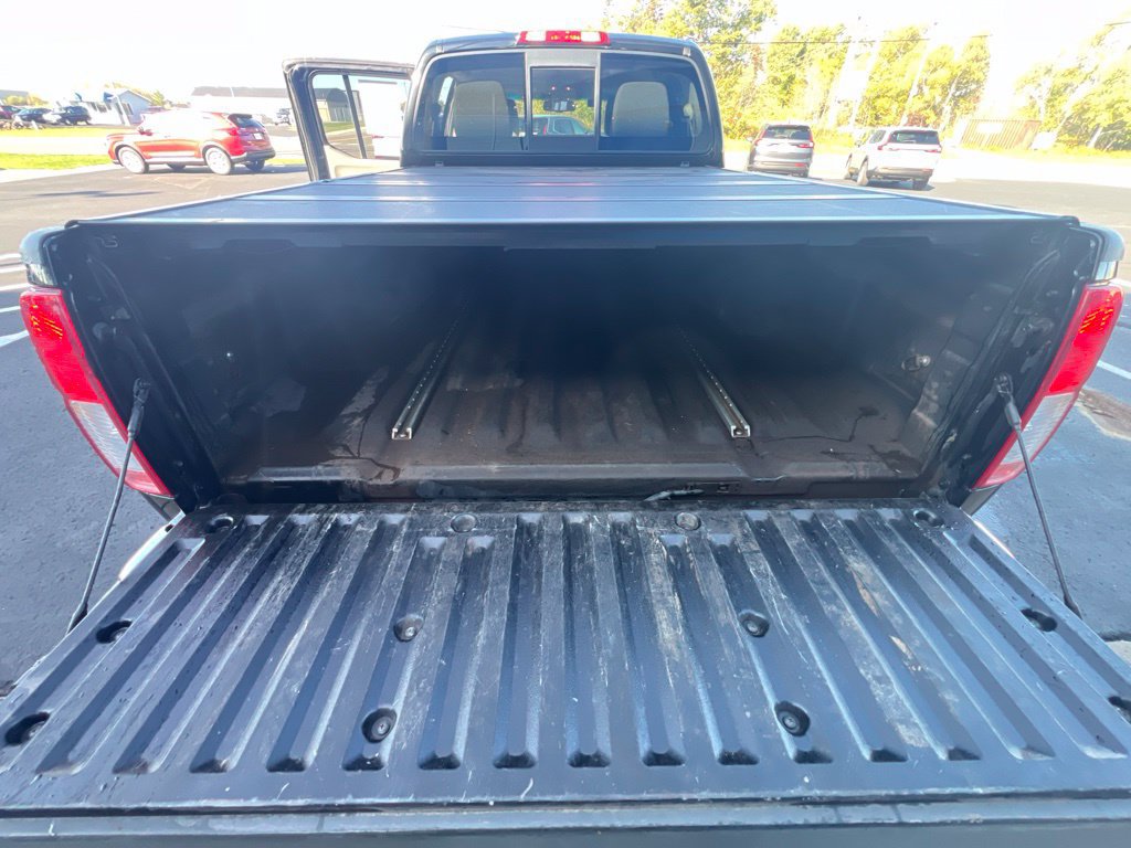 Used 2018 Nissan Frontier SV w/ Value Truck Package AWD/4WD image 11