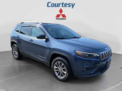 Used 2020 Jeep Cherokee Latitude Plus w/ Comfort/Convenience Group AWD/4WD image 9