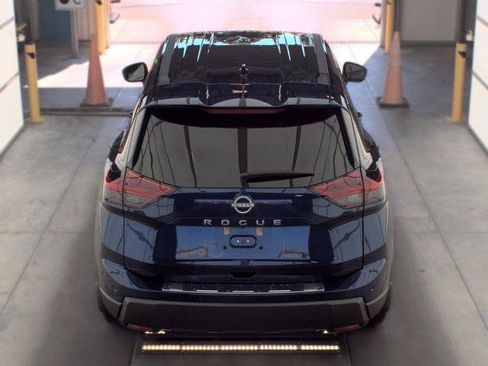 Certified 2025 Nissan Rogue SV FWD image 6