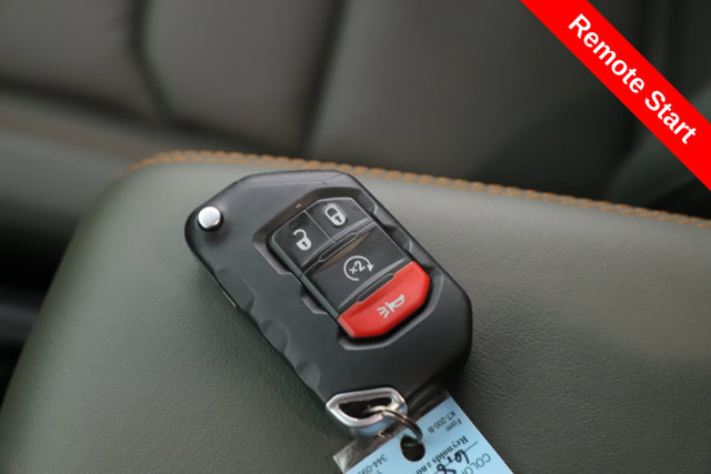 Used 2024 Jeep Gladiator Mojave AWD/4WD image 3