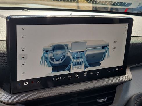 Certified 2025 Ford Explorer Active image 22