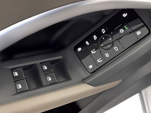 New 2025 Audi Q5 Premium w/ 19" Wheel Package image 15