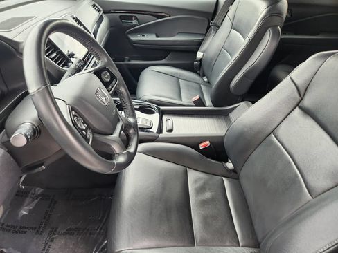 Used 2019 Honda Pilot Touring image 4