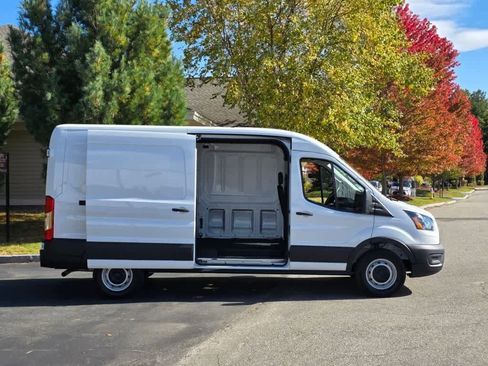 New 2026 Ford Transit 250 148 Medium Roof RWD image 12