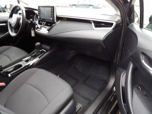 Used 2020 Toyota Corolla LE image 12