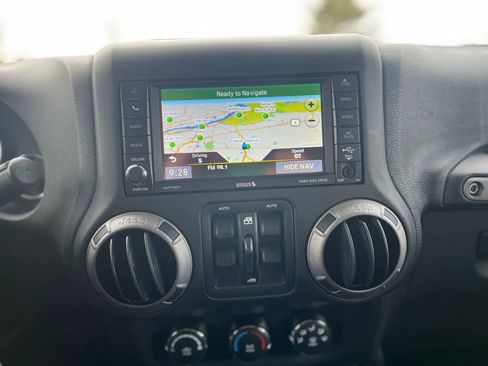 Used 2016 Jeep Wrangler Unlimited Sport image 21