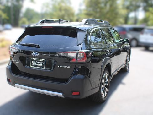 Used 2024 Subaru Outback Limited AWD/4WD image 12
