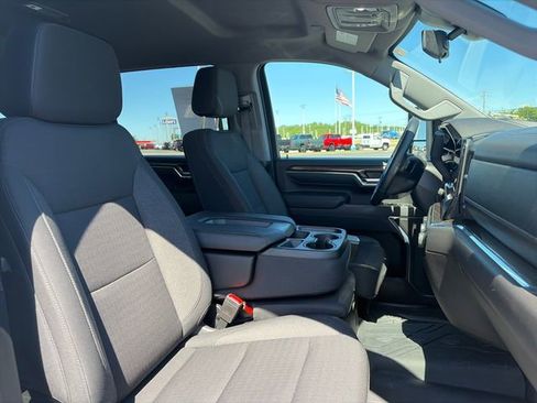 Used 2024 Chevrolet Silverado 2500 LT w/ Convenience Package AWD/4WD image 14