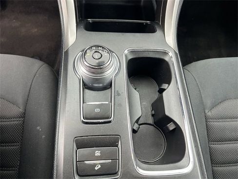Used 2019 Ford Fusion SE image 22