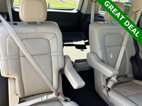Used 2023 Lincoln Aviator Reserve w/ Equipment Group 201A image 33