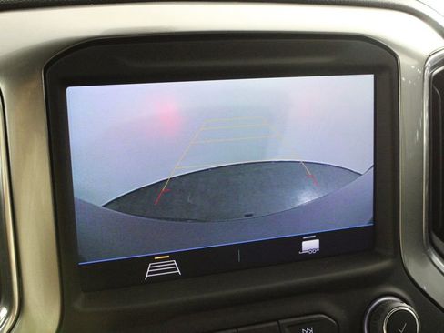 Used 2021 Chevrolet Silverado 1500 RST image 8