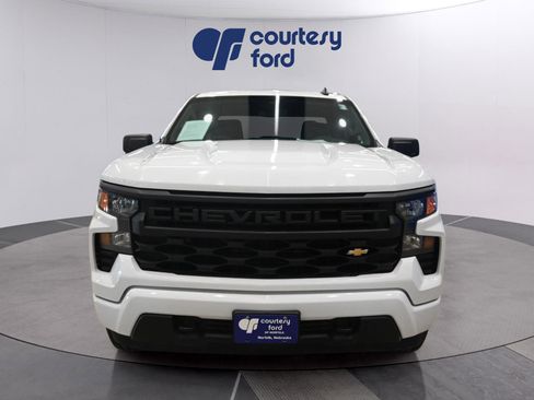 Used 2022 Chevrolet Silverado 1500 Custom image 2