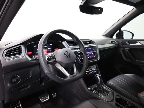 Used 2022 Volkswagen Tiguan SE R-Line FWD image 15