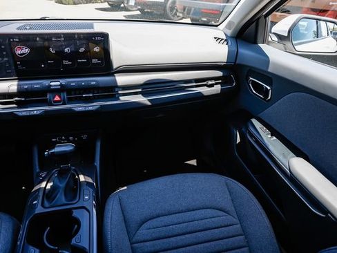 Used 2025 Kia K4 EX FWD image 18