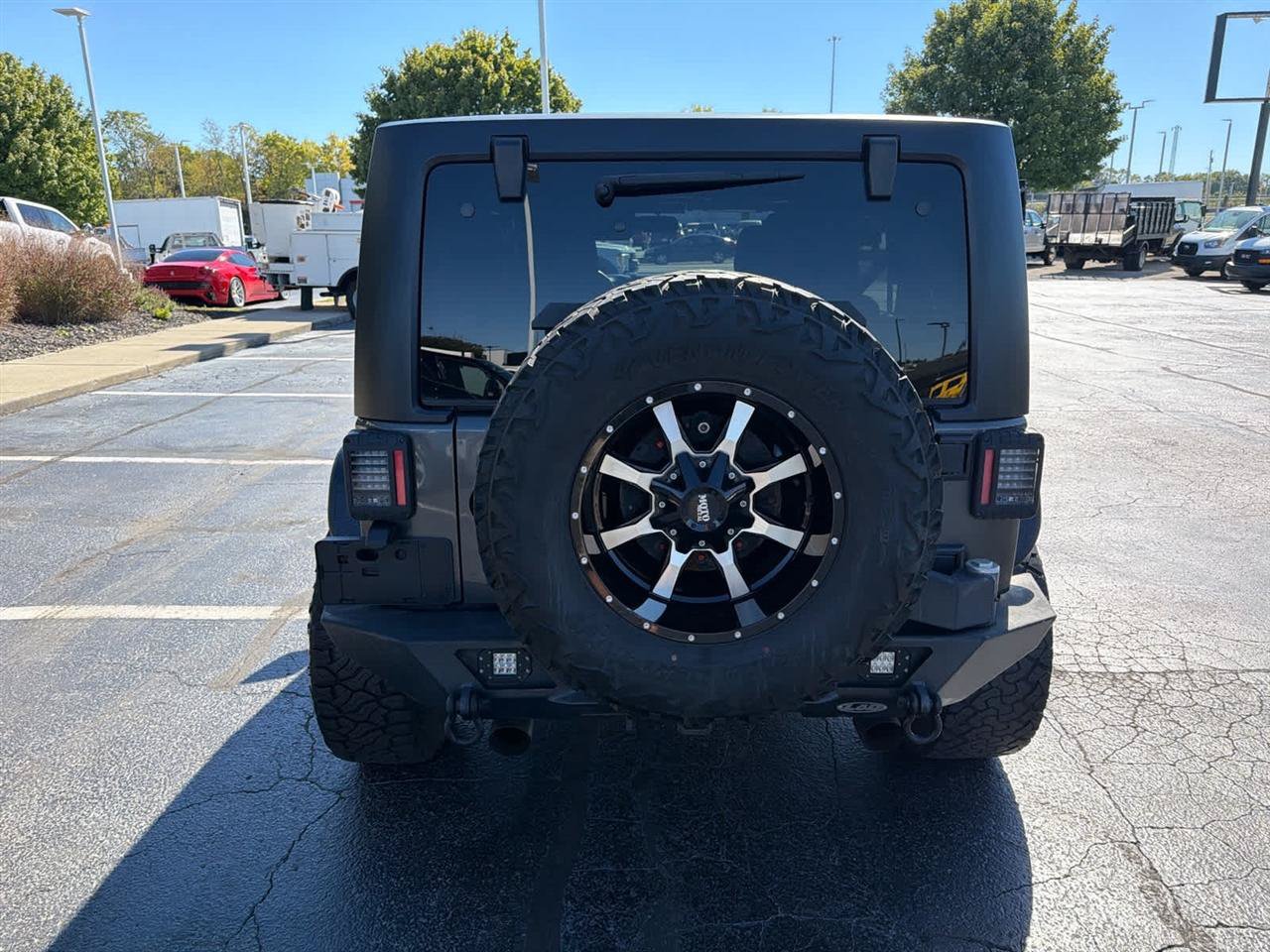 Used 2017 Jeep Wrangler Unlimited Sahara w/ Connectivity Group AWD/4WD image 7