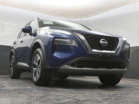 Used 2023 Nissan Rogue SV image 14