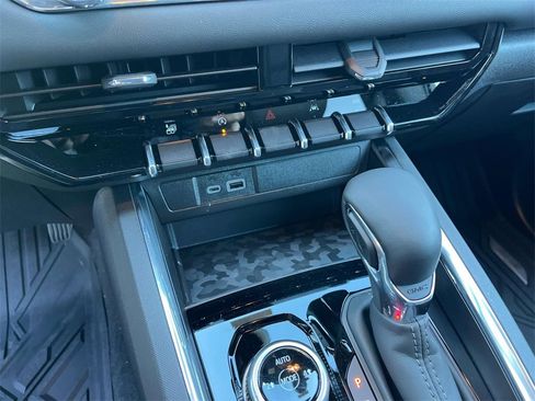 New 2026 GMC Canyon Elevation w/ Convenience Package image 27