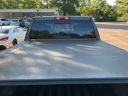 Used 2017 RAM 1500 Laramie AWD/4WD image 13