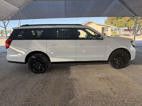 New 2025 Ford Expedition Max Platinum w/ Stealth Appearance Package image 9