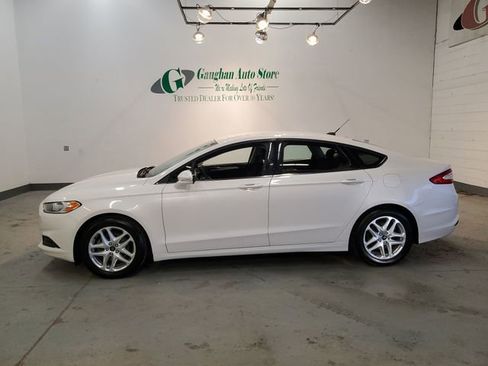 Used 2013 Ford Fusion SE image 3