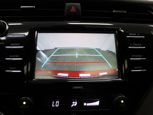 Used 2020 Toyota Camry SE image 40