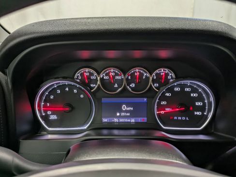 Used 2021 Chevrolet Silverado 2500 LT AWD/4WD image 9