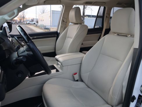 Used 2022 Lexus GX 460 Premium w/ Premium Package image 34