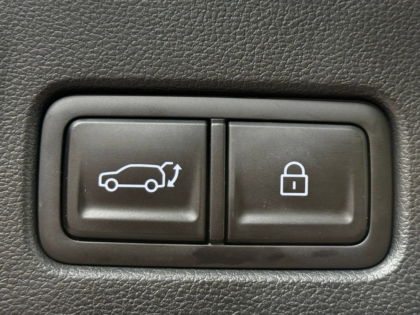 Used 2026 Hyundai Santa Fe SEL FWD image 21