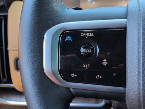 New 2026 Nissan Armada SL w/ Captain's Chari Seat Package AWD/4WD image 18