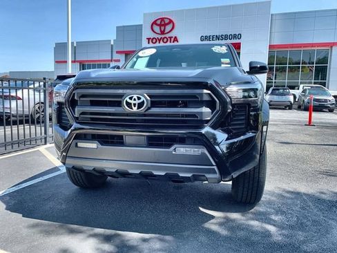 Used 2024 Toyota Tacoma SR5 AWD/4WD image 3