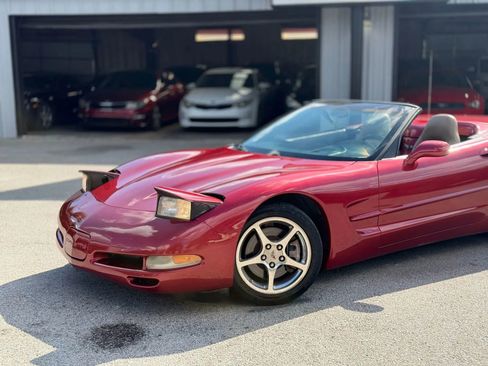 Used 2004 Chevrolet Corvette Convertible w/ Preferred Equipment Group image 28