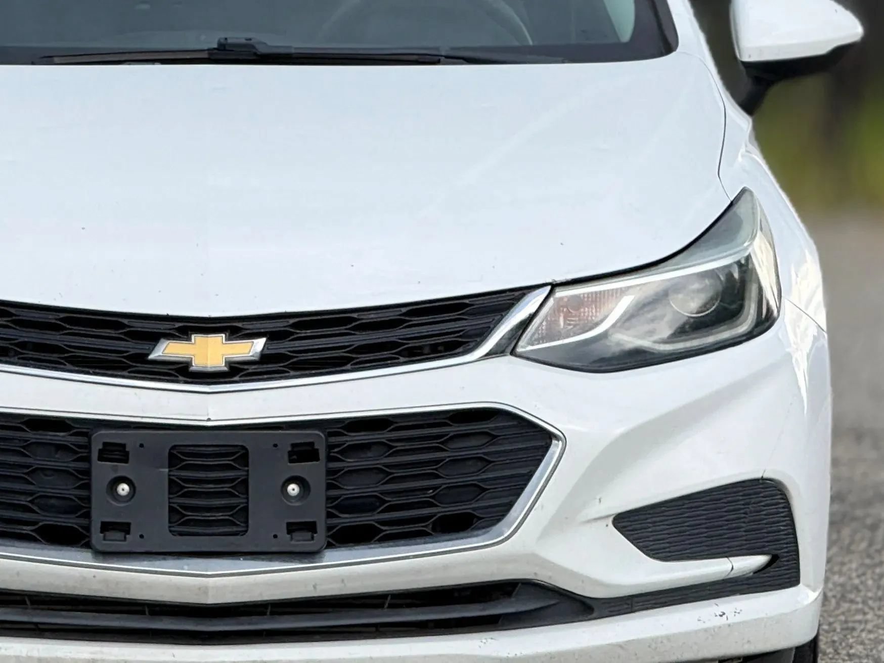 Used 2018 Chevrolet Cruze LT w/ Convenience Package FWD image 12